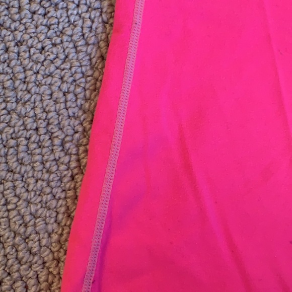 Lululemon raceback top - Picture 2 of 3